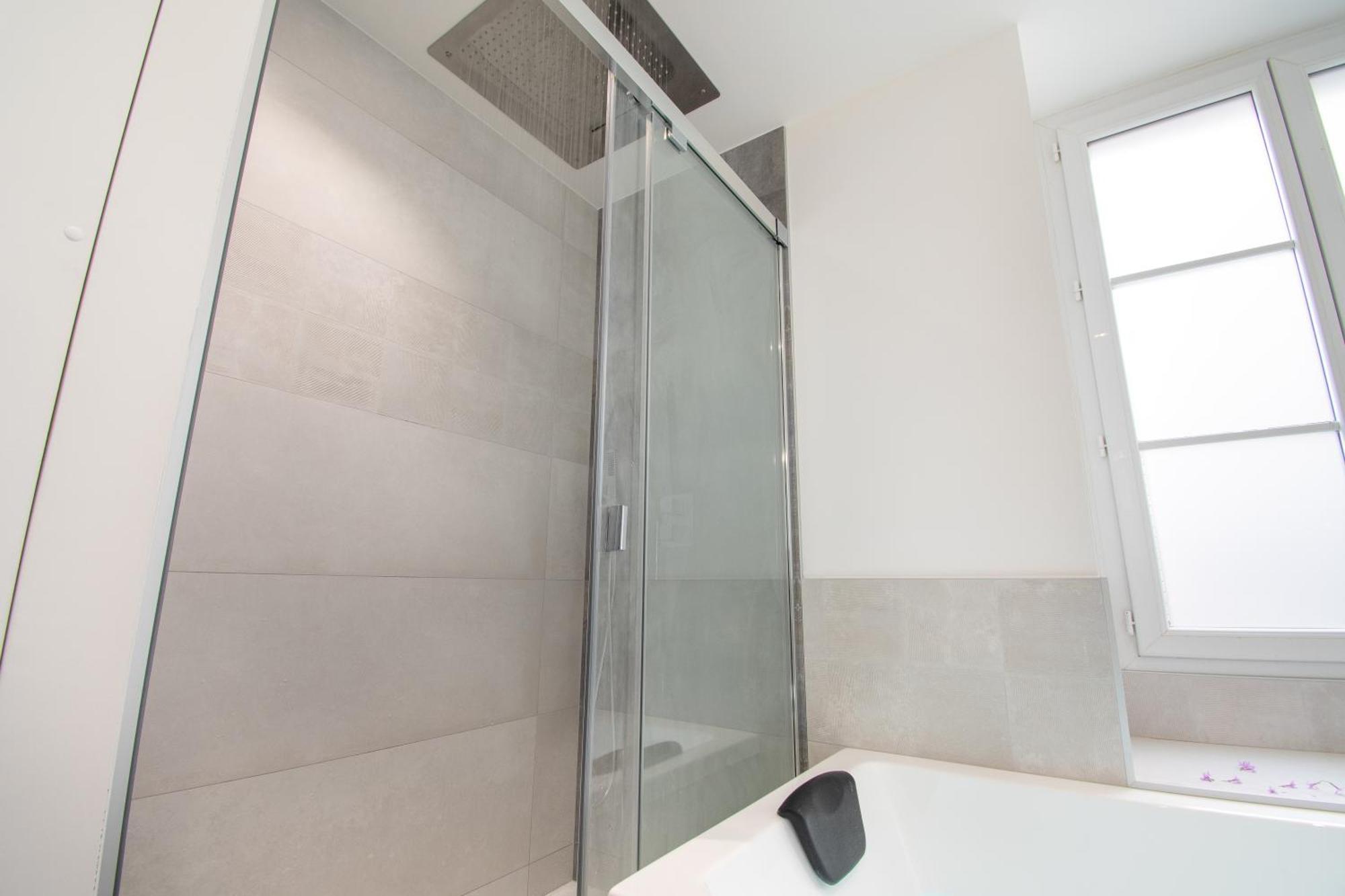 L'Appartement Des Ducs Avec Baignoire Double Нант Экстерьер фото